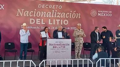 AMLO firma decreto para nacionalizar