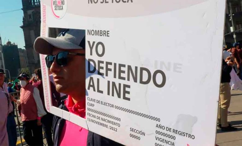 La concentración para defender al INE