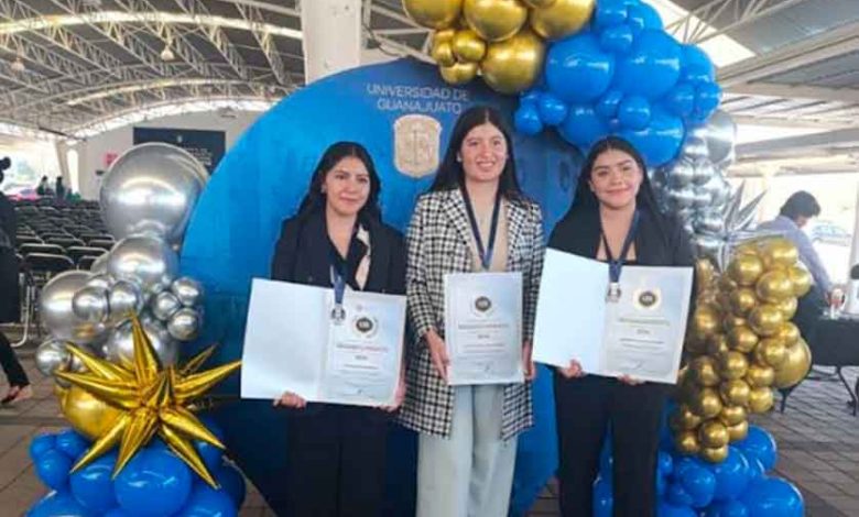 Seis estudiantes universitarias