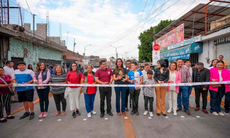 Inauguración de pavimentación de la calle Eufemio Zapata, con costo de 2.1 mdp