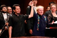 Voló OSUG entre aves junto a Enrique Arturo Diemecke
