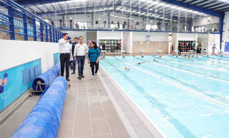 Chepe Guerrero anuncia reapertura de la alberca de la Unidad Deportiva El Pueblito