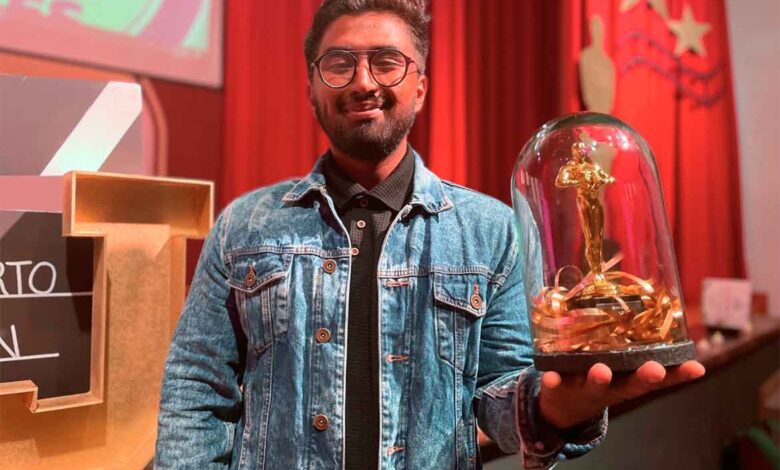 Otorgan mención honorífica a estudiante UAQ