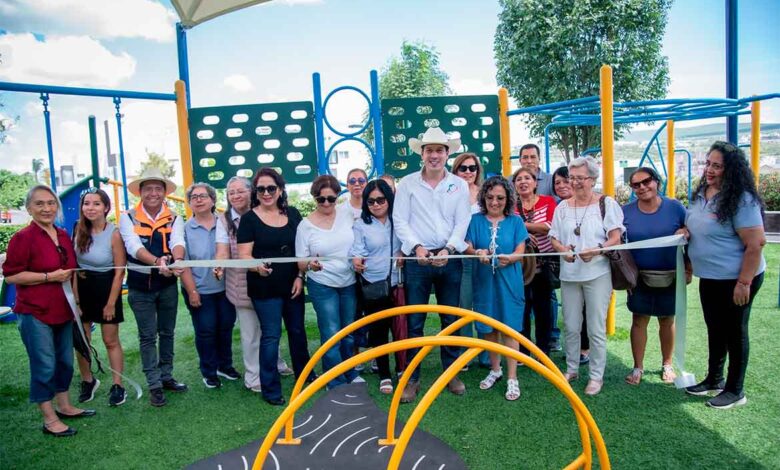 Rodrigo Monsalvo entrega